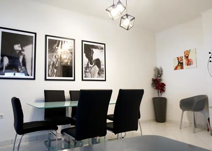 Maisonnete Lilian Semesterbostad *