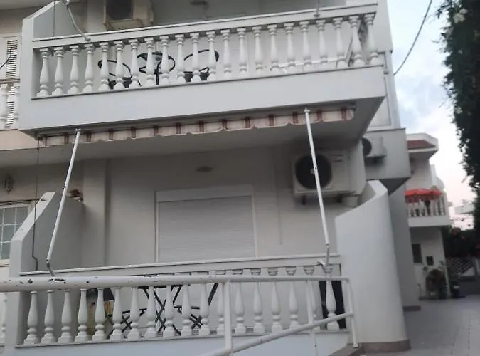 Semesterbostad Maisonnete Lilian *